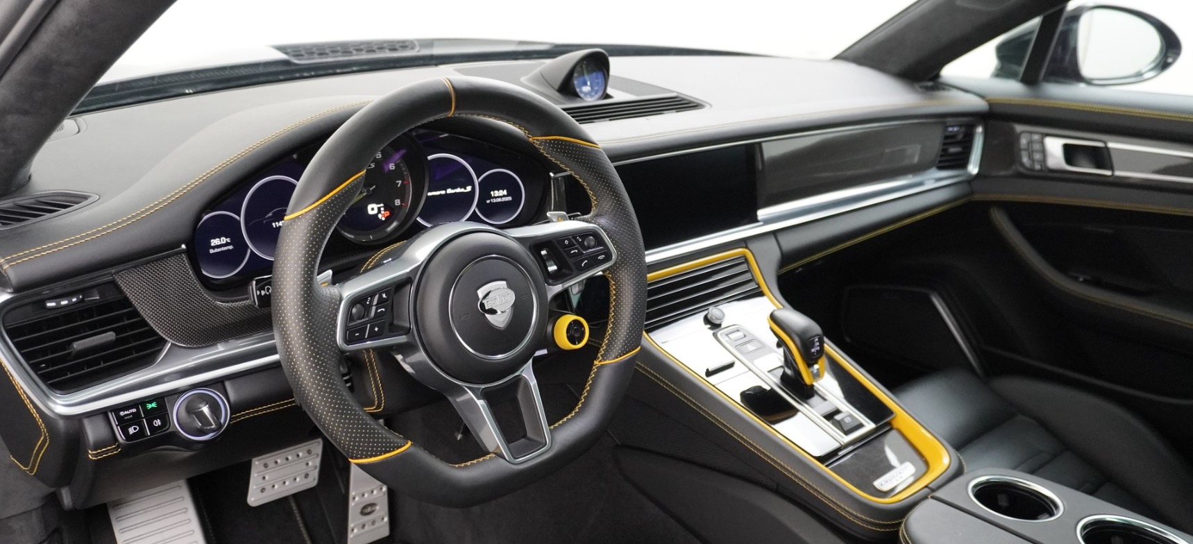 De Porsche Panamera GT van DJ La Fuente