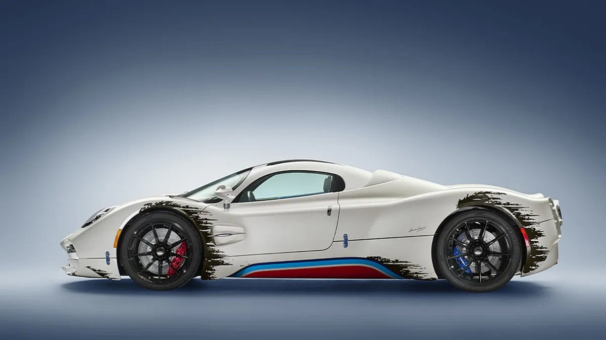 De Pagani met lakschade
