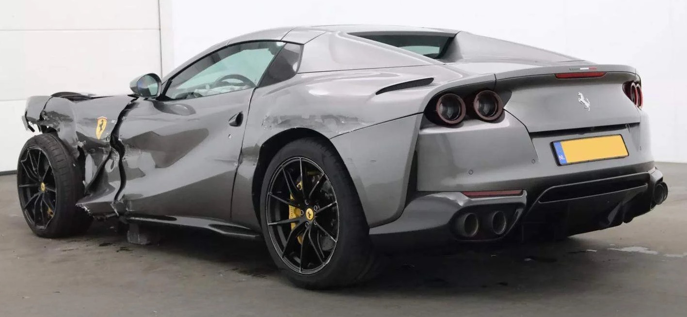 De gecrashte Ferrari 812 GTS